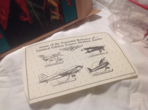 ERTL WINGS OF TEXACO 1929 LOCKHEED AIR EXPRESS DIE CAST COIN BANK - Picture 3 of 12