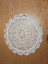 BELLISSIMO CENTRO TAVOLA TONDO AD UNCINETTO FATTO A MANO - CM 40 CIRCA