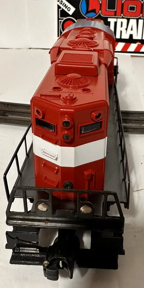 Lionel 6-8866 Minneapolis and St. Louis GP-9 Powered Diesel Locomotive #8866 - Image 4 of 4