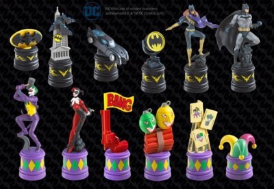 Batman The Dark night Rises Batman Chess Set ( Dark Knight vs