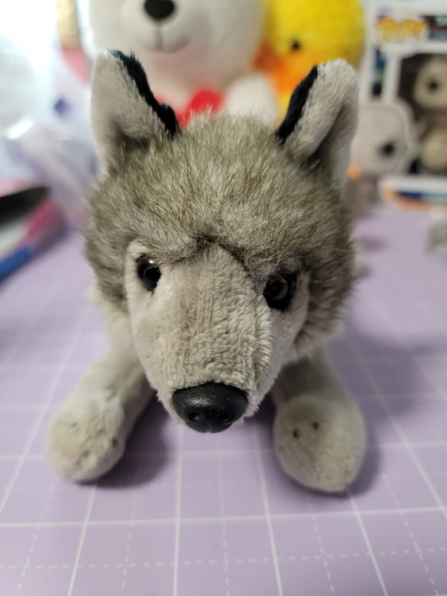 Realistic wolf stuffed animal deals