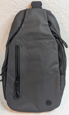 IGO Sports Chest Bag   Crossbody Gray  Shoulder Bag W/ USB Charging, Brand New