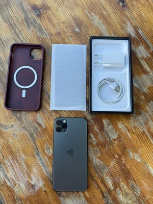 Apple iPhone 11 Pro Max Nachtgrün -  256GB sehr guter Zustand 