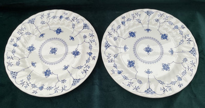 Churchill Queen's Finlandia Wirbelrand 25,5 cm Speiseteller x 2 UNBENUTZT