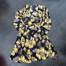 Aakaa Dress Womens Black Floral l Long Sleeve Midi Wrap Dress Medium