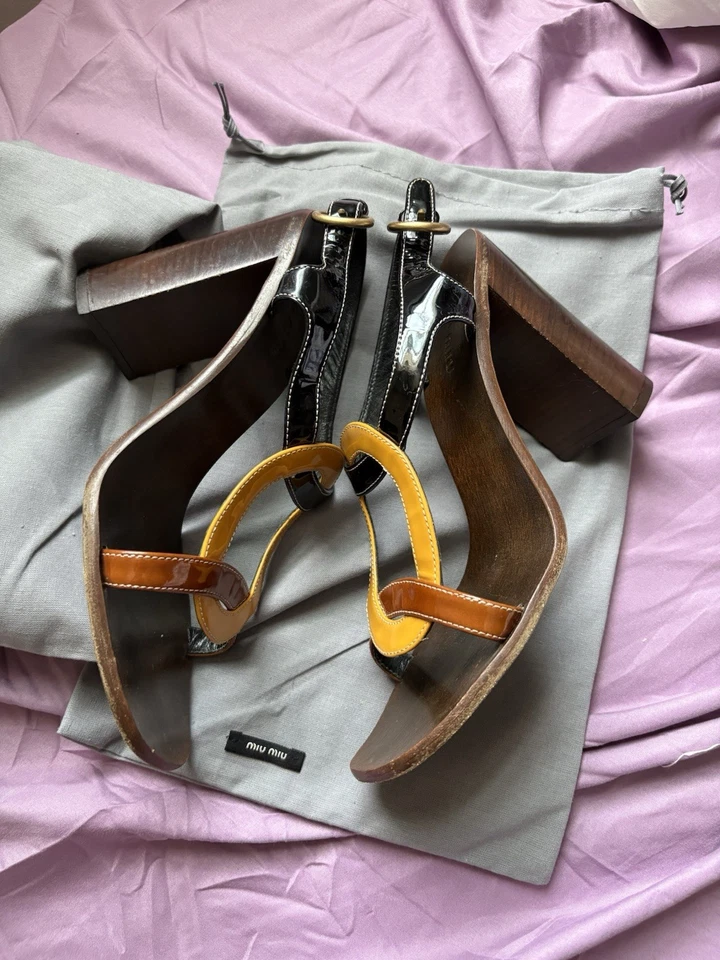 Tacones Miu Miu Foto 2 de 4