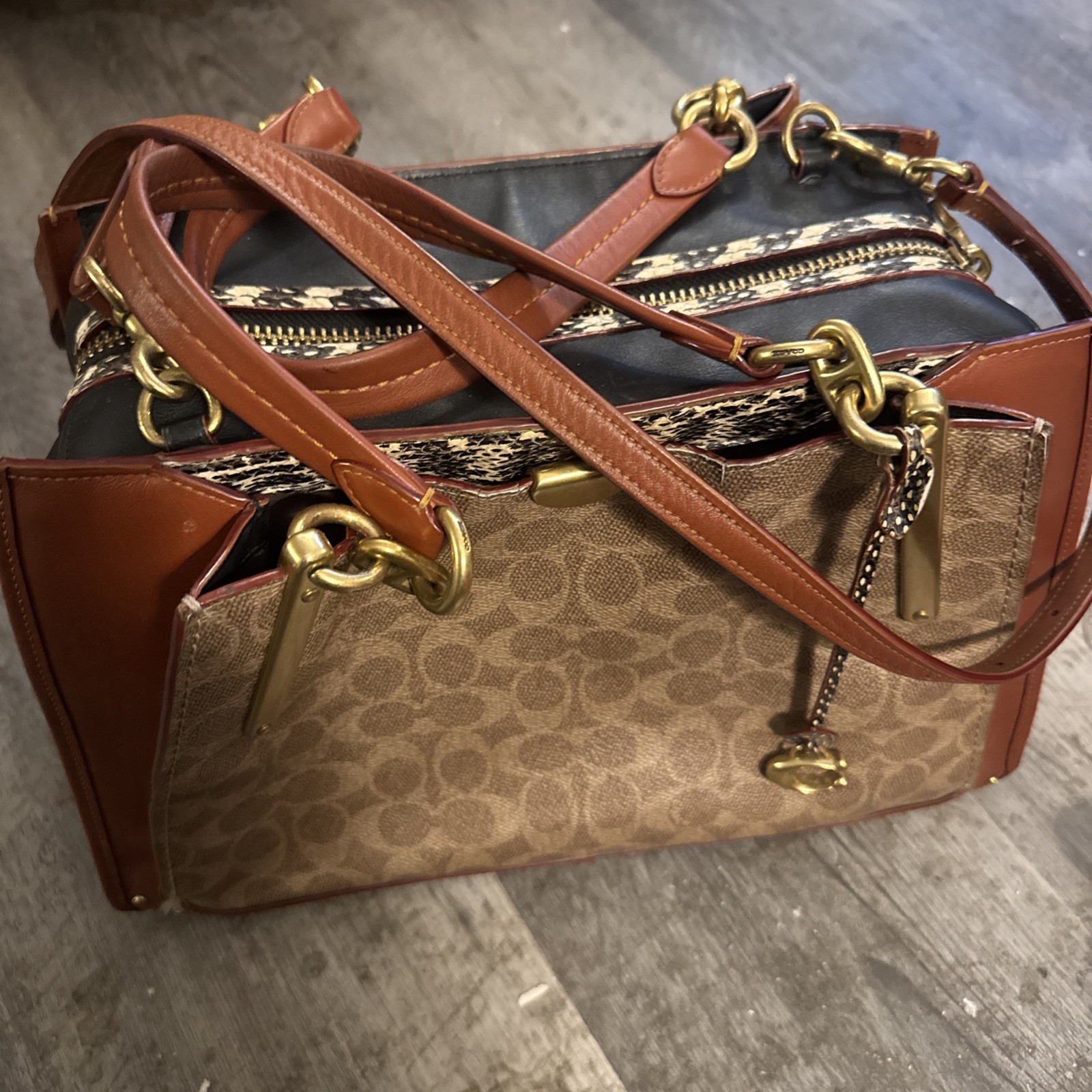 Coach Dreamer 36 Women’s Shoulder Bag Handbag Leather