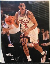 Chicago Bulls #2 Thabo Sefolosha Autographed Rookie 8x10 Color Action Photo