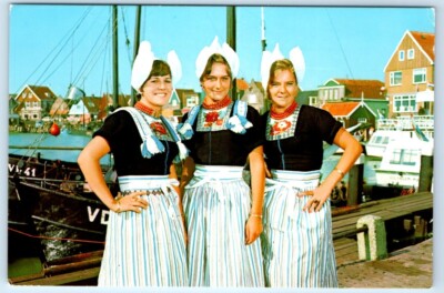 Volendam Holland - Girls in Traditional Dress NETHERLANDS 4x6 Postcard |  eBay