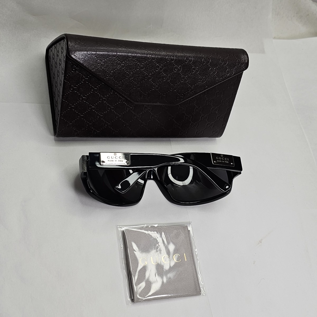 Gucci Sunglasses 2001 Vintage Black Square Silver Wrap GG
