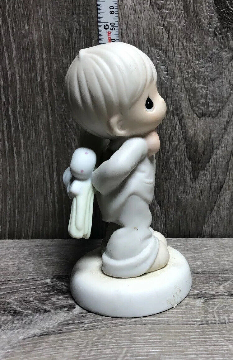 Precious Moments Figurine 306959 For The Sweetest Tu-Lips In Precious Moments Figurine 306959 For The Sweetest Tu-Lips In