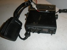 Radio Shack TRC-479 40 Channel CB Radio Realistic With Mic  O30 
