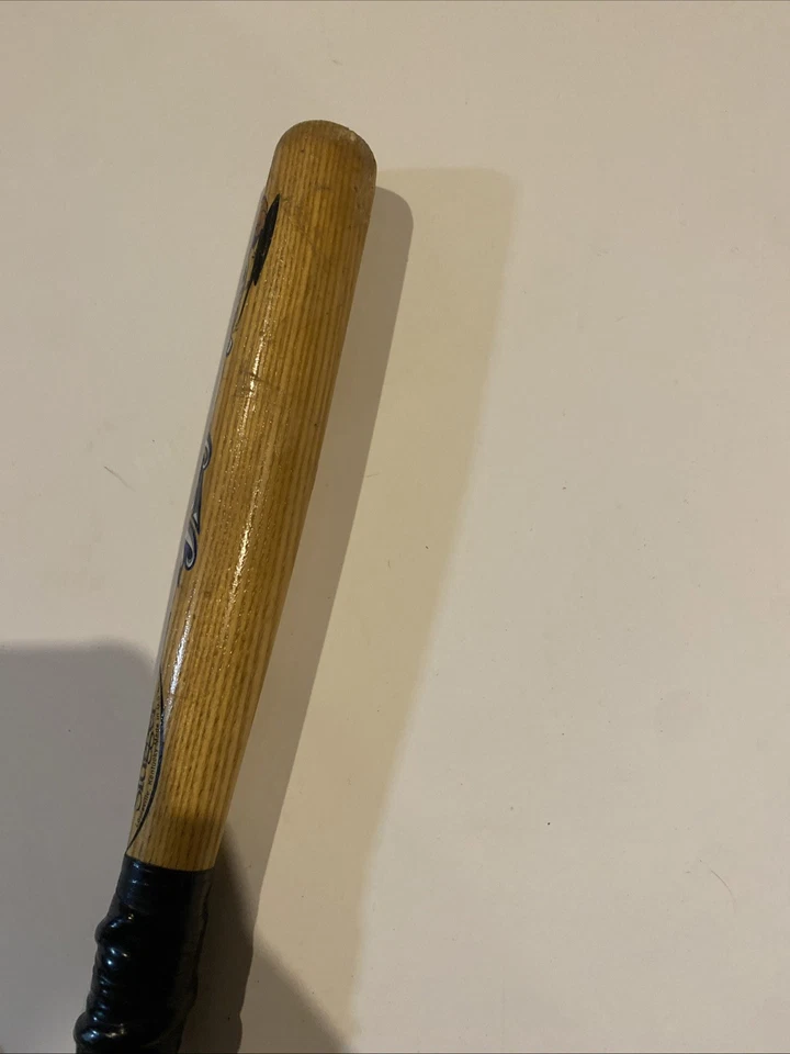 Toronto Blue Jays Louisville Slugger Mini Souvenir Bat — 第 2/3 张图片