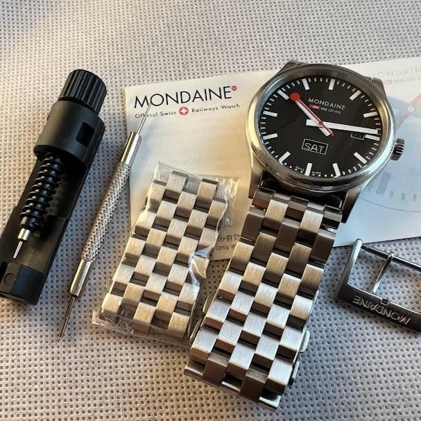 Mondaine Spt Line Men's 41mm Day Date Quartz Strap - image 4 of 4