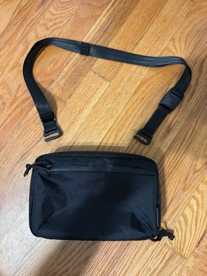 Alpaka Elements Tech Case - Travel Organizer Pouch - with magnetic strap BLACK
