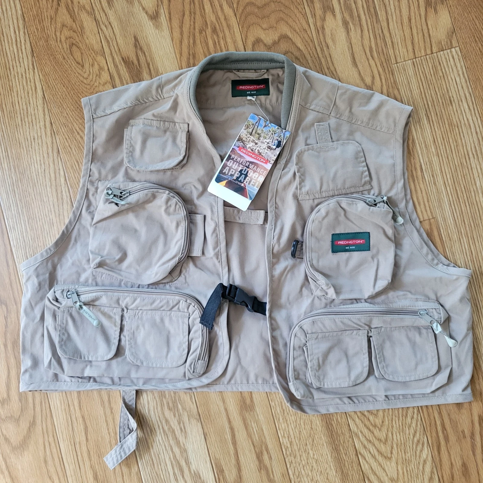 Redington Blackfoot River Vest Fly Fishing Size Small-Medium NWT