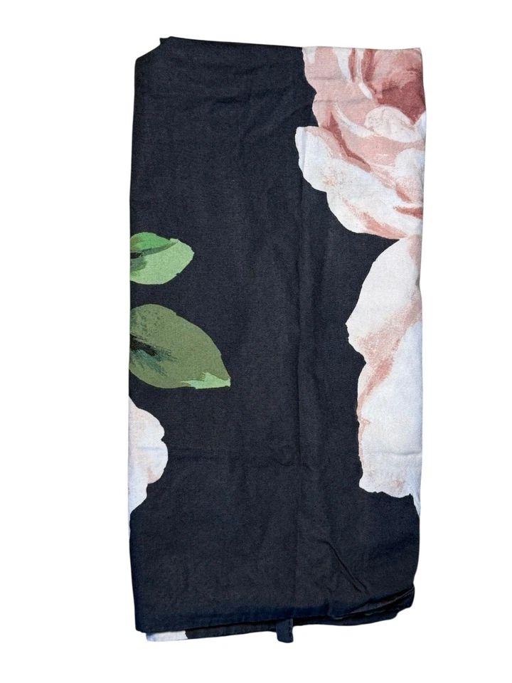 Funda de almohada floral estándar Pottery Barn Teen Emily & Meritt cama de rosas falsa Foto 2 de 4