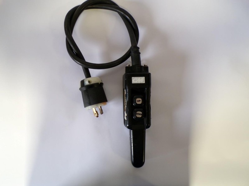 CM Hoist Pendant Station Control Wand W/ Plug Cord (J397)