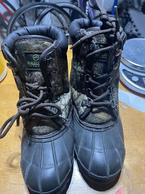 Magellan Outdoors Tie Up Camo Rubber Hunting Boots Youth Sz