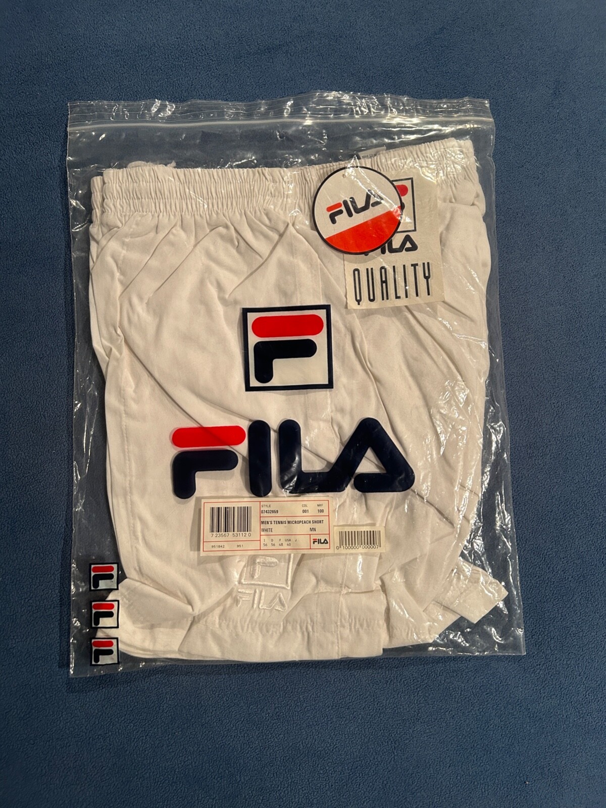 Pantaloncini da tennis Fila bianchi non aperti con etichette taglia 40