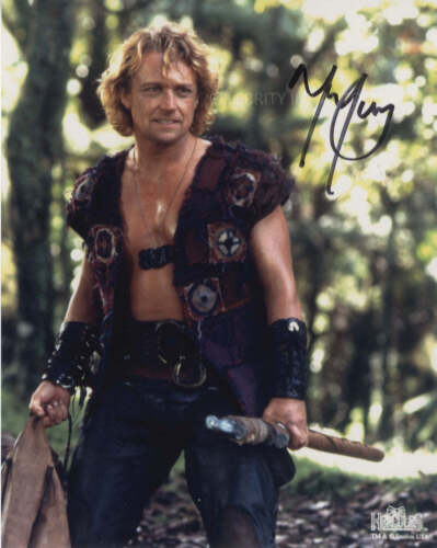MICHAEL HURST as Iolaus - Hercules: Legendary Journeys GENUINE SIGNED AUTOGRAPH - Picture 1 of 1