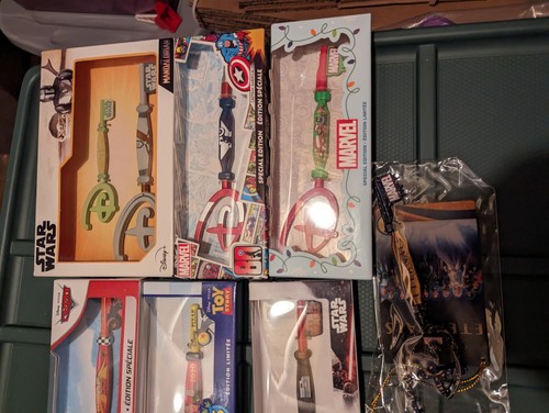 Disney Store Collectible 8 Key Lot - Cars -Star wars - Toy Story -Eternals mouse - Picture 4 of 4