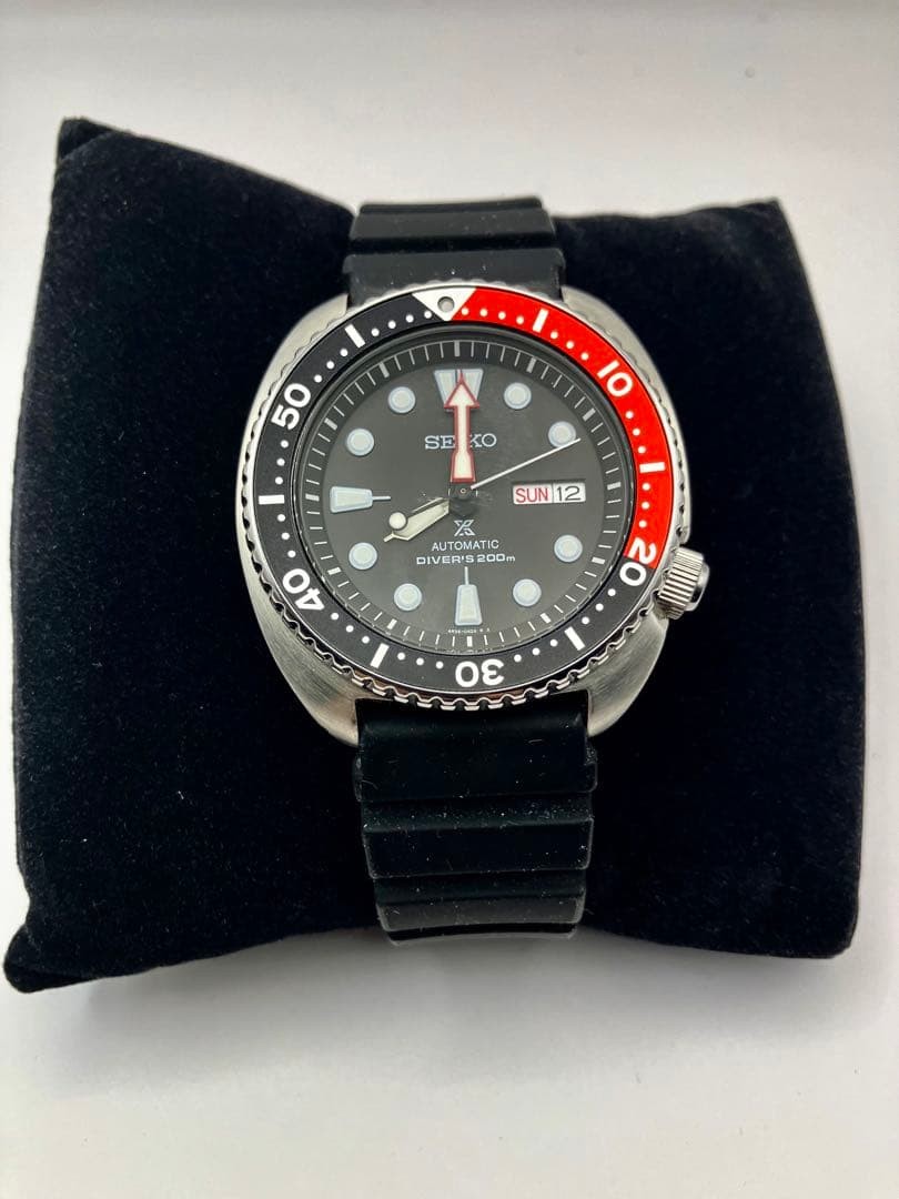 SEIKO Diver Turtle SRP789K1 Automatic Watch 200m Black Red Dial Sapphire