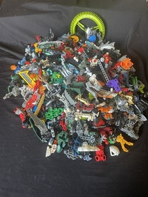HUGE LEGO Bionicle Lot 7lb parts Masks Figures Weapons Technics Pieces