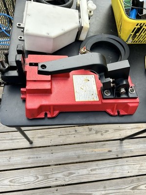 Milwaukee 48-08-0260 Portable Band Saw Table