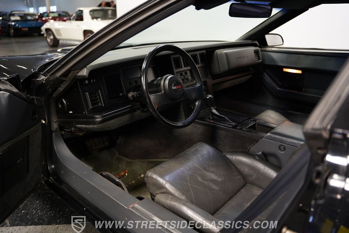 1984 Black Chevrolet Corvette   | C4 Corvette Photo 5