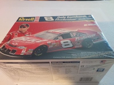 Revell NASCAR Budweiser 2006 Chevy Monte Carlo #8 Dale Earnhardt Jr. Model 1:24