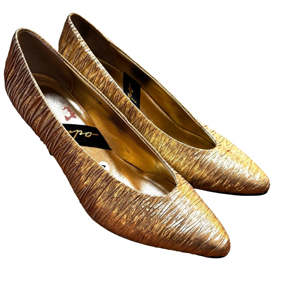 Vintage gold metallic pumps US 7.5M high heels textured dressy shoes 1970s  - Image 4 of 4