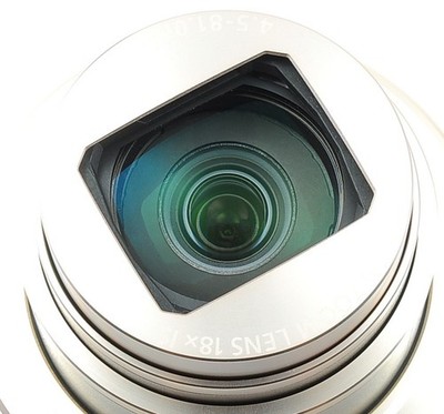 Canon PowerShot SX610 HS 20.2MP 18x Wi-Fi Digital Camera White