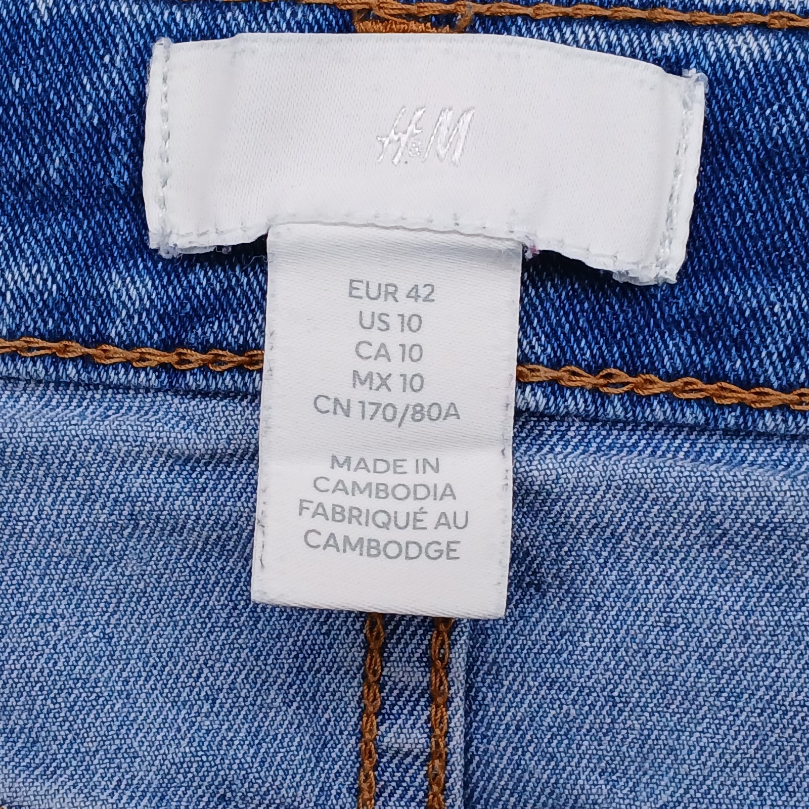 H&M womens high rise mom shorts size 10 stretch light wash blue cuffed denim thumbnail 3