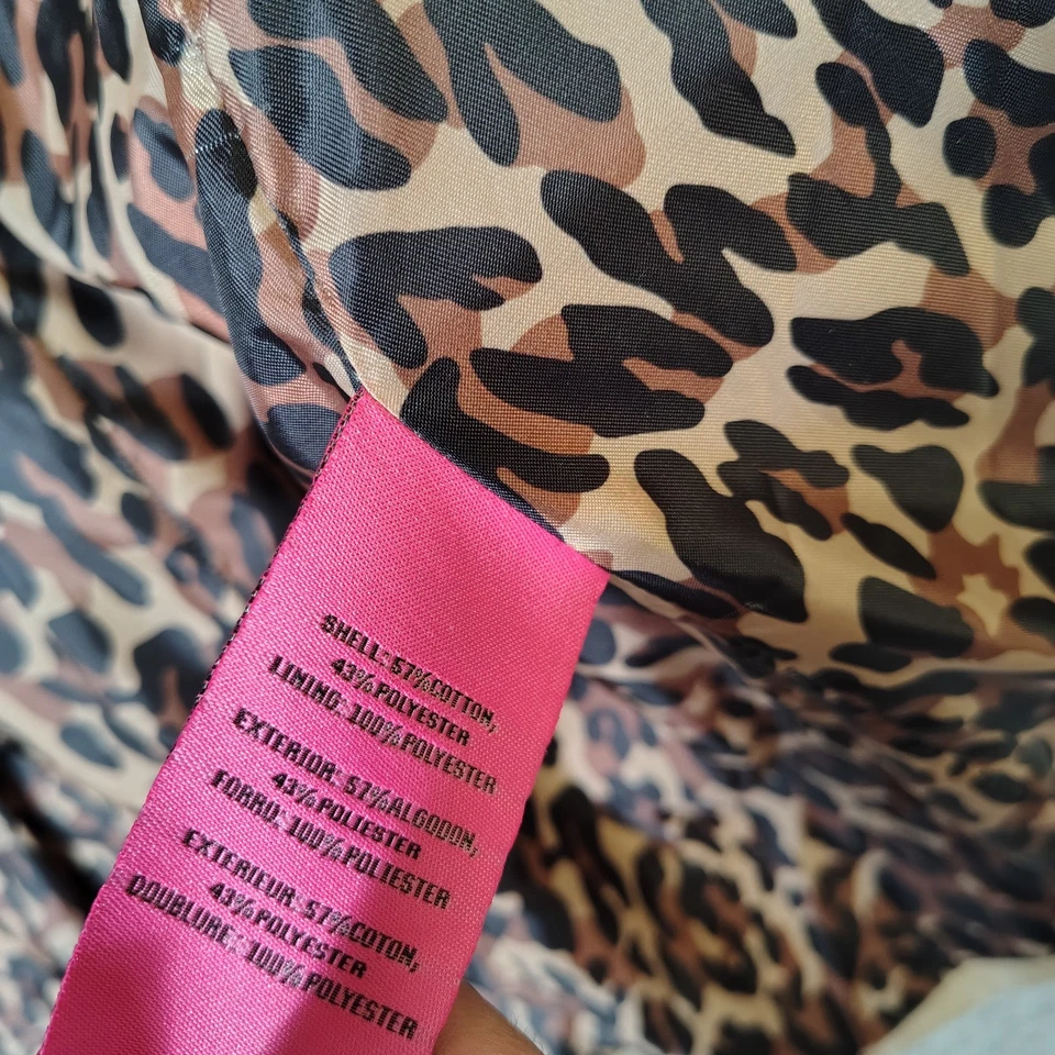 Casaco poncho feminino Betsey Johnson capuz XL cáqui forrado pescoço simulado botão de pressão frente - Imagem 4 de 4