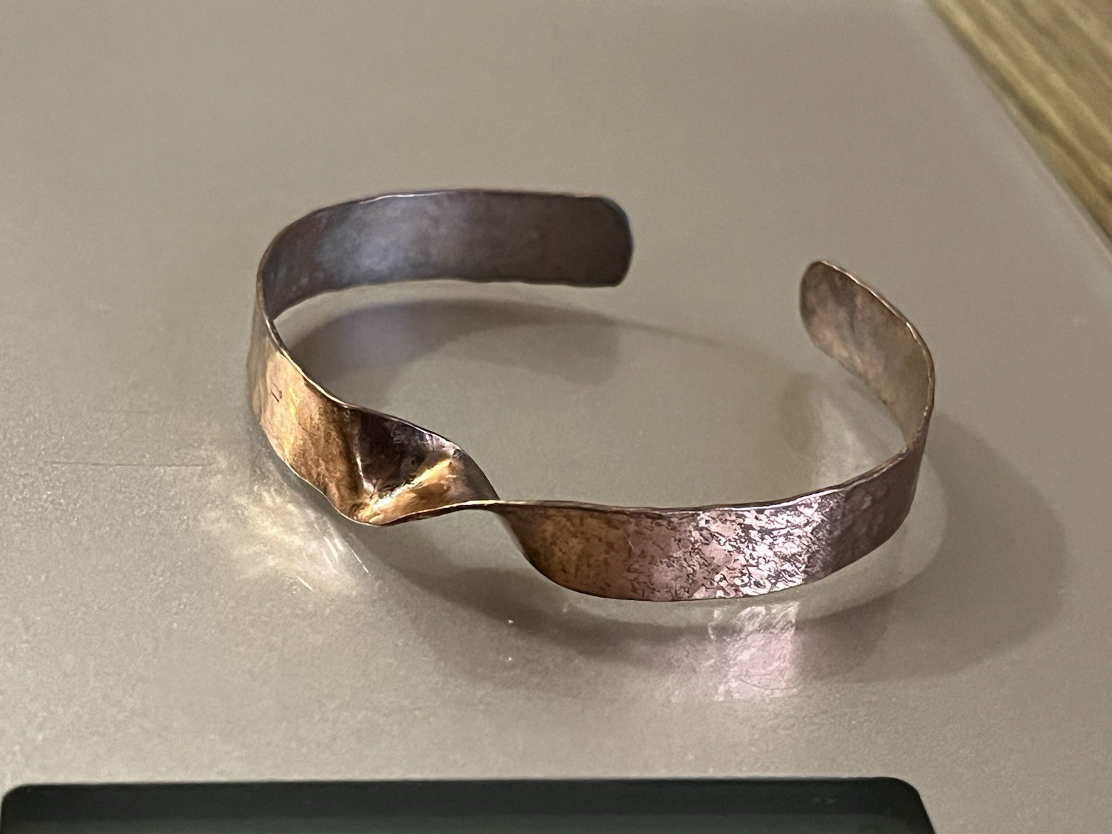Artisan SIGNED Copper Cuff Bracelet Hammered, Twi… - image 19