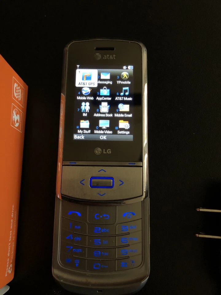 LG Shine II (AT&T) GD710 Brushed Silver World Slider Cell Phone W/ Box - Image 3 of 4