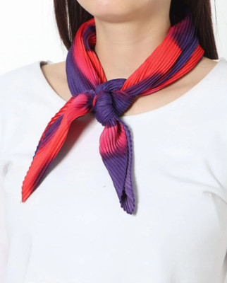 DESIGUAL Fou Margaritas Square Damen Schal OS Plissee Struktur Blumenmuster *