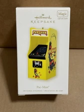 Hallmark KEEPSAKE Pac Man Arcade Game 2008 Ornament