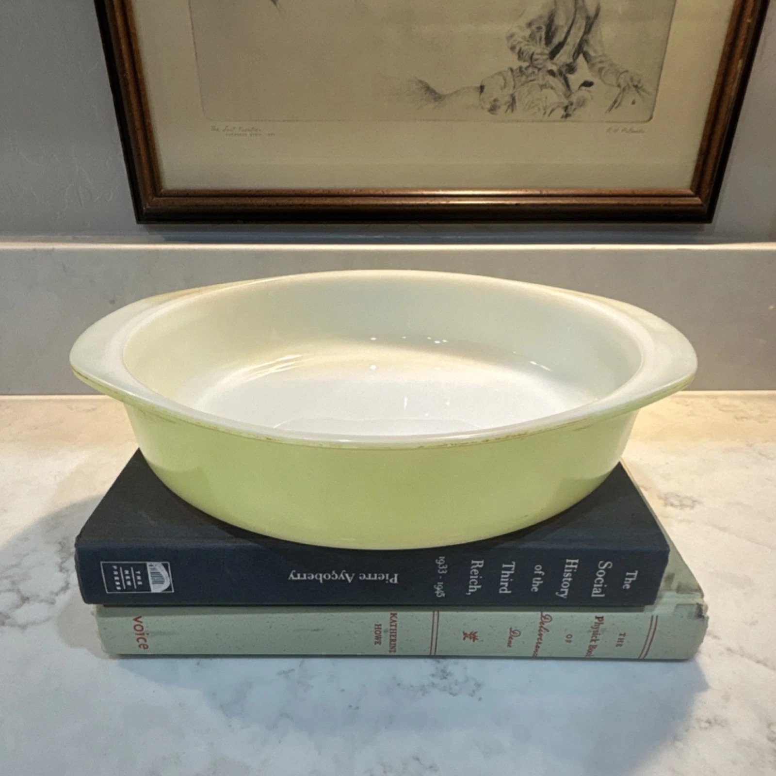 Vintage Pyrex 221 Lime Green Round Casserole Dish 1.5 Qt