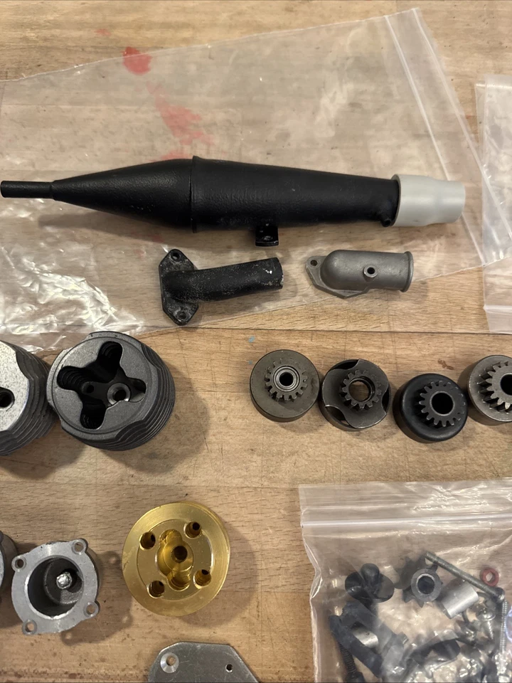 moto rc 1/5 Pezzi Di Ricambio - Immagine 4 di 4