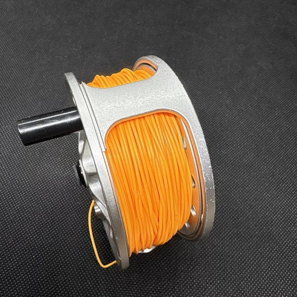 Lamson GURU 2.0 Fly Reel Used Excellent +++ w/Case & Box Lamson GURU 2.0 Fly Reel Used Excellent +++ w/Case & Box