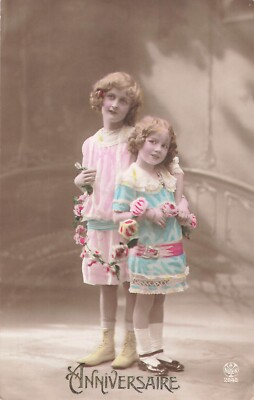 PRETTY LITTLE GIRLS BIRTHDAY CP with garlands of roses