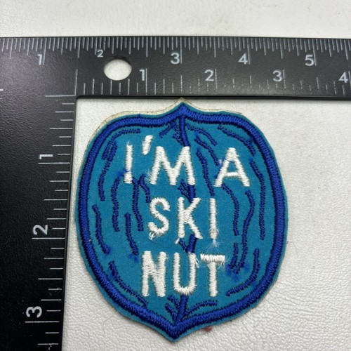 Vintage I’M A SKI NUT Snow Ski Patch Ski Resorts Aficionado Skiing 1970s O00H
