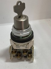ALLEN BRADLEY 800T-J41KE7B SELECTOR SWITCH 3 POS MAIN 2NO/2NC SERIES T NNB