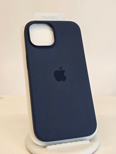 Genuine Apple iPhone 15 Silicone Case w/Magsafe - Storm Blue - Open-Box - Picture 4 of 6