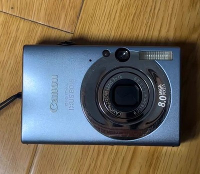 Canon IXUS 220 HS 12.1 MP Digital Camera 5x Optical Zoom English Language