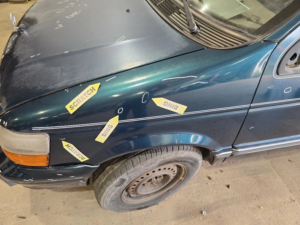 Driver Left Fender Fits 91-95 CARAVAN 642071 Foto 3 de 4