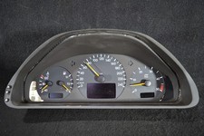 Mercedes W210 Kombiinstrument Tacho 2105405048 Tkm-unbekannt (#286) Mercedes W210 Kombiinstrument Tacho 2105405048 Tkm-unbekannt (#286)