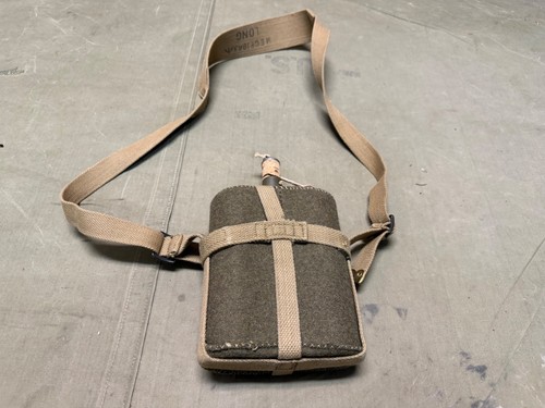 ORIGINAL WWII BRITISH CANADIAN P1937 P37 INFANTRY CANTEEN, CARRIER & STRAP